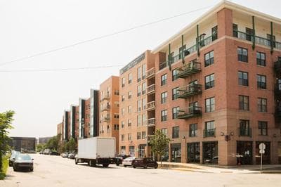 Third Ward Apt Near Summerfest with Gym and Balcony - Sleeps 4
