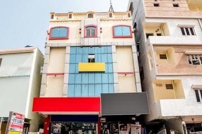 OYO 63506 Dhana Sri Residency