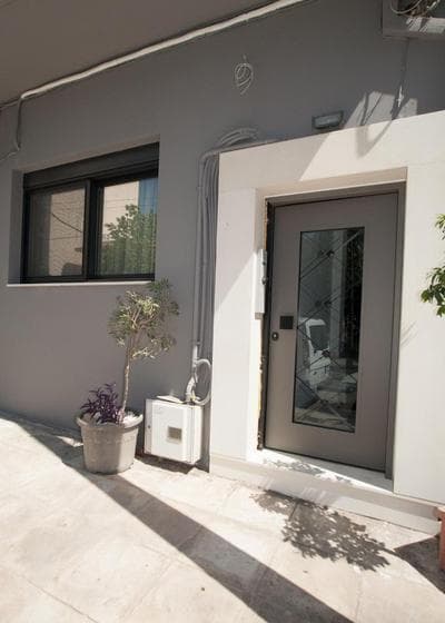 Sia's Retreat 2 Modern Apt Athens Riviera