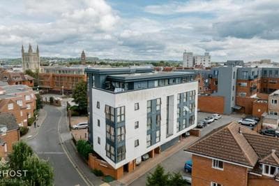 StarHost Residences - Stunning 2 bed apartment in West Mills, Newbury