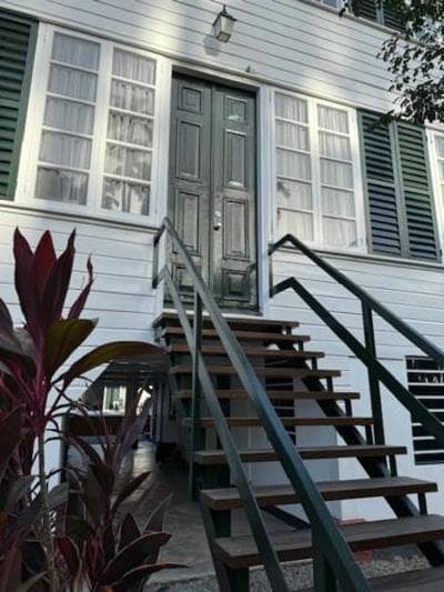 Vakantiehuis met privé zwembad in hartje Paramaribo