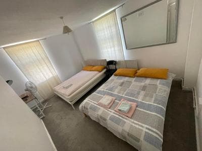3 Bedroom Apartment in King`s Cross, Short Walk to St Pancras Station