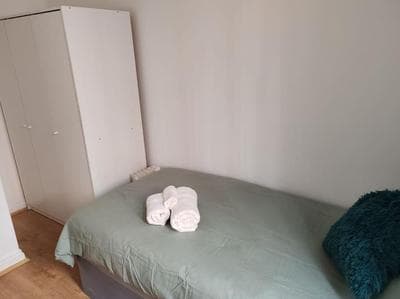 Nice two bedroom apartment in Bayswater
