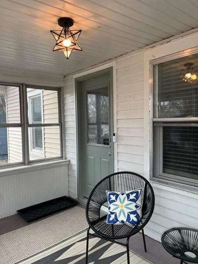 Cedar Street Retreat - Heart of Aksarben!