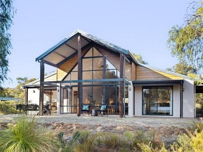 Inji Homestead - 5 acre holiday home in Margaret river region