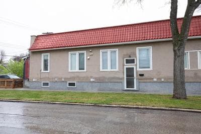 Suite with 2 bed 2 bath and work space