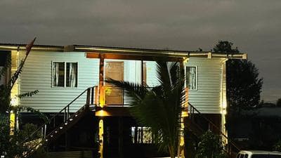 Timber House & Apartments
