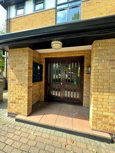 Cozy 2Bed Flat River View & Free Parking!