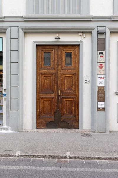 Family large apartment in Florence