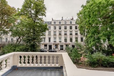 Amazing Two Bedroom Apartment near Paddington Station