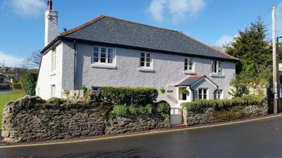 Rosedale a charming 3 bedroom detached cottage with parking