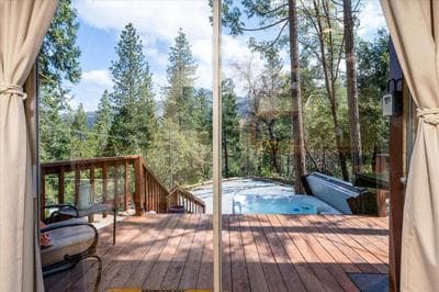 Tiny home with spa/firepit/and more