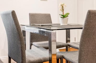 Beautifully Refurbished Studio, Central Location