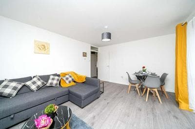 Chic 2-Bedroom Flat in London