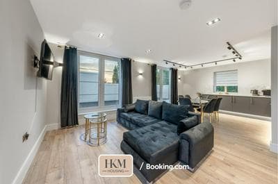 2BDRWEMBLEYFLAT l EXCLUSIVE DEALS l LAST-MINUTE ESCAPE l 1 X SUPER KING BED AND 3 SINGLE BEDS l WEMBLEY STADIUM LOCATION, FREE PARKING, SLEEPS 8 l Elevate 