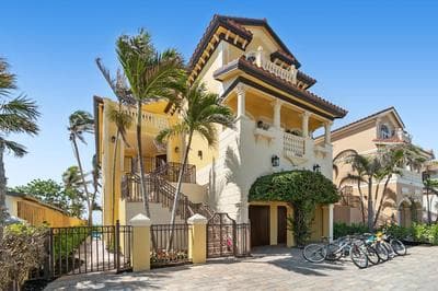 Luxury Beachfront Vacation Getaway on Bonita Beach, Sleeps 12