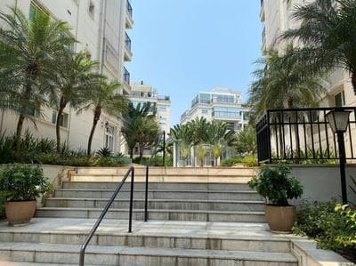 Rocca26 Em frente ao Hospital Albert Einstein e Morumbis