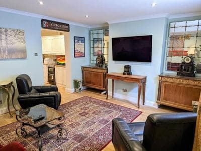Traditional Georgian Apartment in Central London