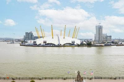 Canary Wharf O2 Thames View Apartment