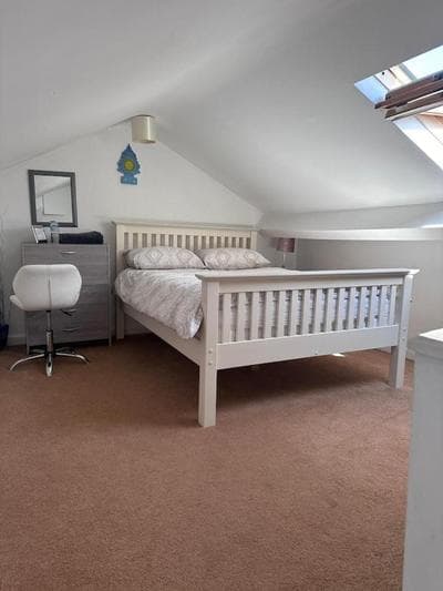 Guest house in E15
