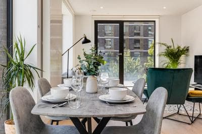 Khayat Homes - The Riverre - Luxury 2 Bed Apt