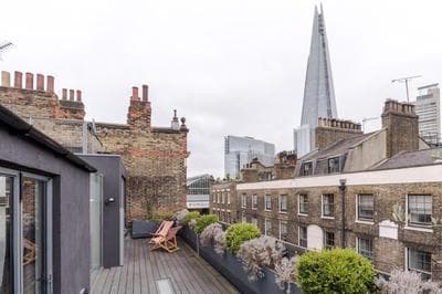 The Dream Factory - London Bridge- by Frankie Says