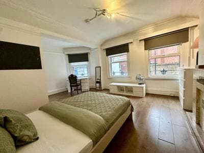 Locke & Quay Exclusive Rooms