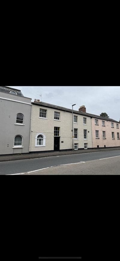 Quirky Hidden Gem, Garden Flat by Town Centre Park
