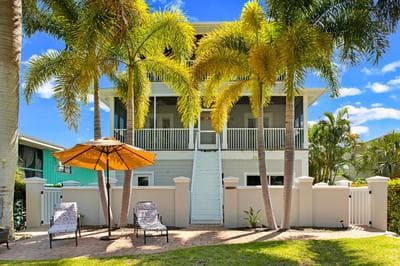 Skyfall South, 4 Bedroom Beach Vacation Pool Home, Sleeps 8