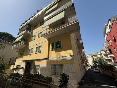 Vintage Charm Apt in Aurelio