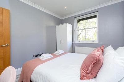 Luxury Soho Apartment R3