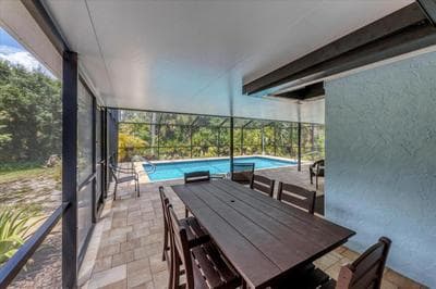 Blue Beach Bungalow