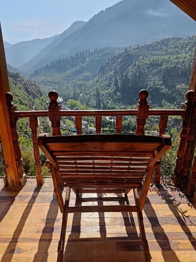 Odyssey Stays Kasol - Tree House & Swiss Tent