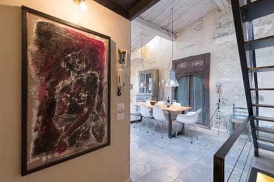 Unique 100 sqm design flat in Oltrarno