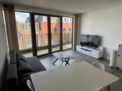 Classy Willesden 2 Bedroom Apartment