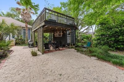 Bare Feet Bungalow -Close to beach & dog friendly