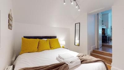 Unique & Cosy London Retreat