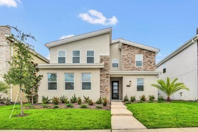 Fantastic 7 Bed 6bath Home With Private Pool & spa