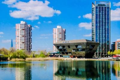 Lovy UK, River view