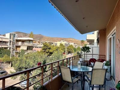 Sylvia's luxurious, spacious & relaxing apartment