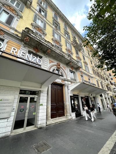 Vatican Elegant Suites