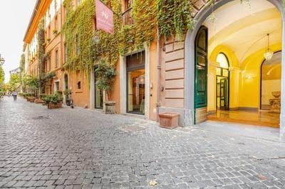 Tiny Steps to Piazza di Spagna