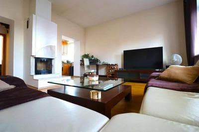 Moderný apartmán s krbom