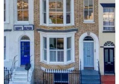 Luxury 2 Bed Apartment with Stunning Sea View Steps from Old Town and Dreamland
