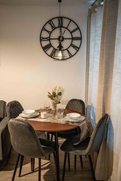 Family-Friendly 1-Bedroom Apartment in London