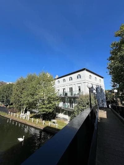 Charming Canal-Side Flat Near Iconic Portobello Rd