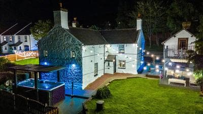 Farm House at Mochdre Cottages