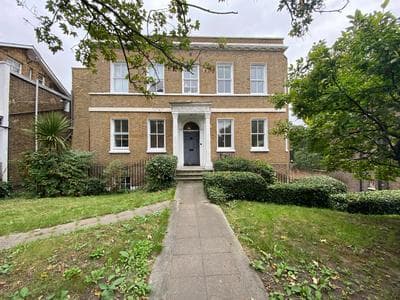 Charming 2-Bedroom Apartment with Netflix & Wi-Fi