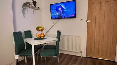 Elegant West Kensington Studio Central London