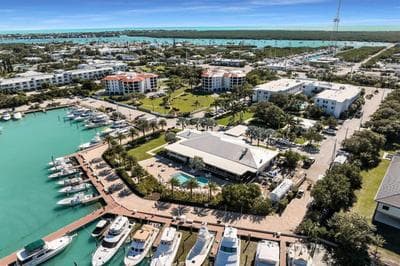 Iconic Faro Blanco Pet Friendly Condo
